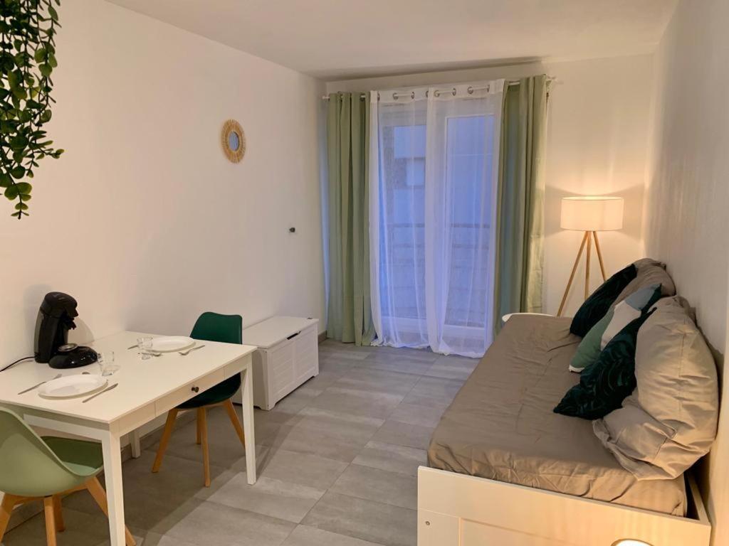 Appartement Tout Equipe A 6 Minutes De La Gare St Charles Marseille Eksteriør billede