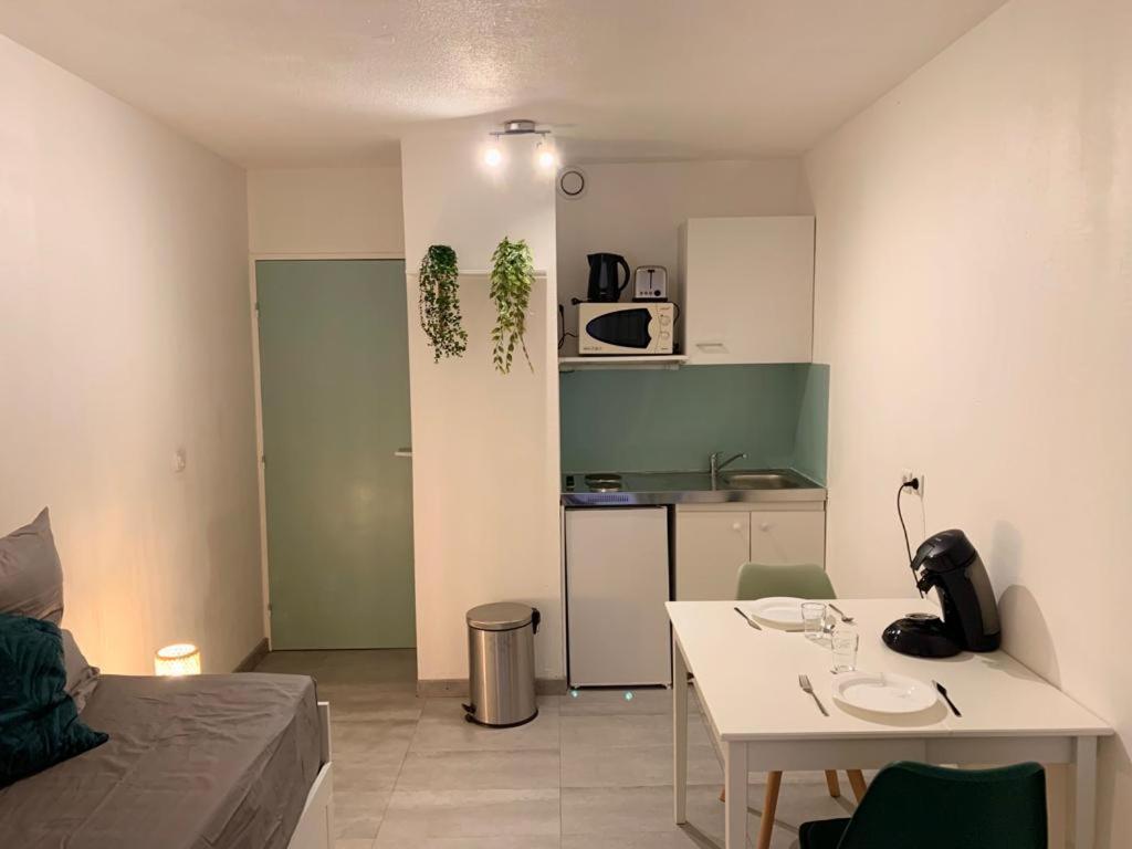 Appartement Tout Equipe A 6 Minutes De La Gare St Charles Marseille Eksteriør billede