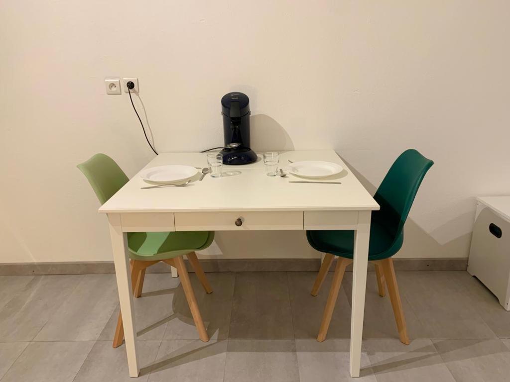 Appartement Tout Equipe A 6 Minutes De La Gare St Charles Marseille Eksteriør billede