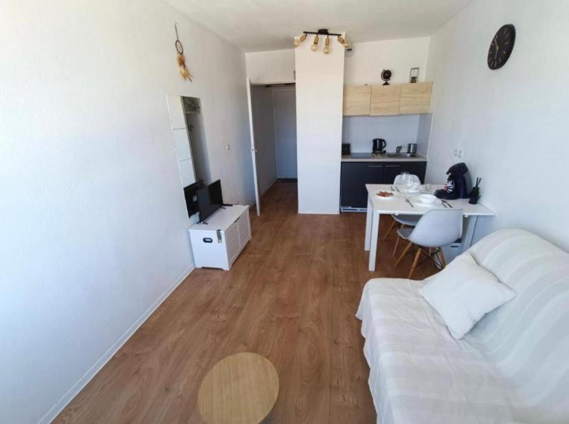 Appartement Tout Equipe A 6 Minutes De La Gare St Charles Marseille Eksteriør billede